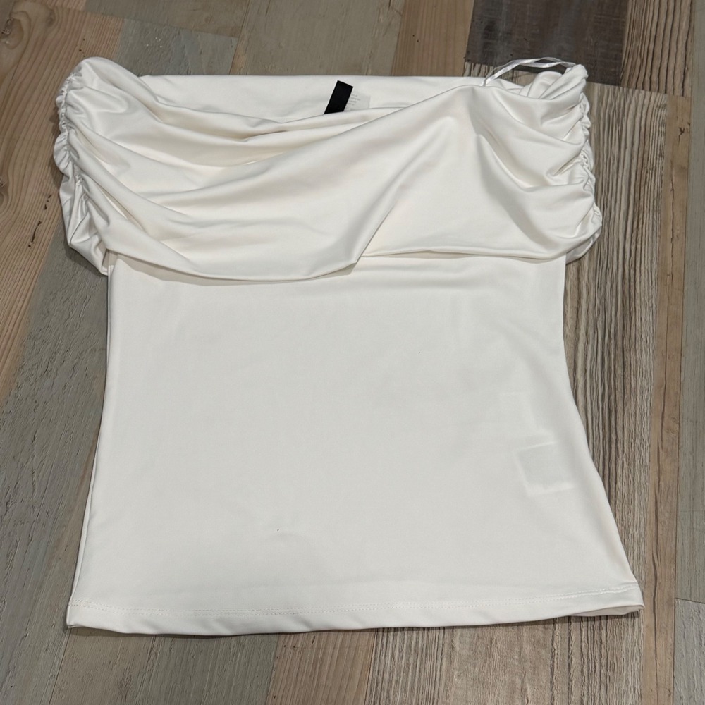 H&M Divided Off Shoulder Ruched Top Size S White Draped Minimalist Blouse